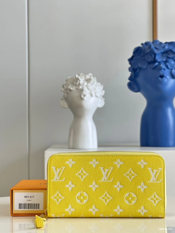 Louis ZIPPY Vuitton Wallet 0501